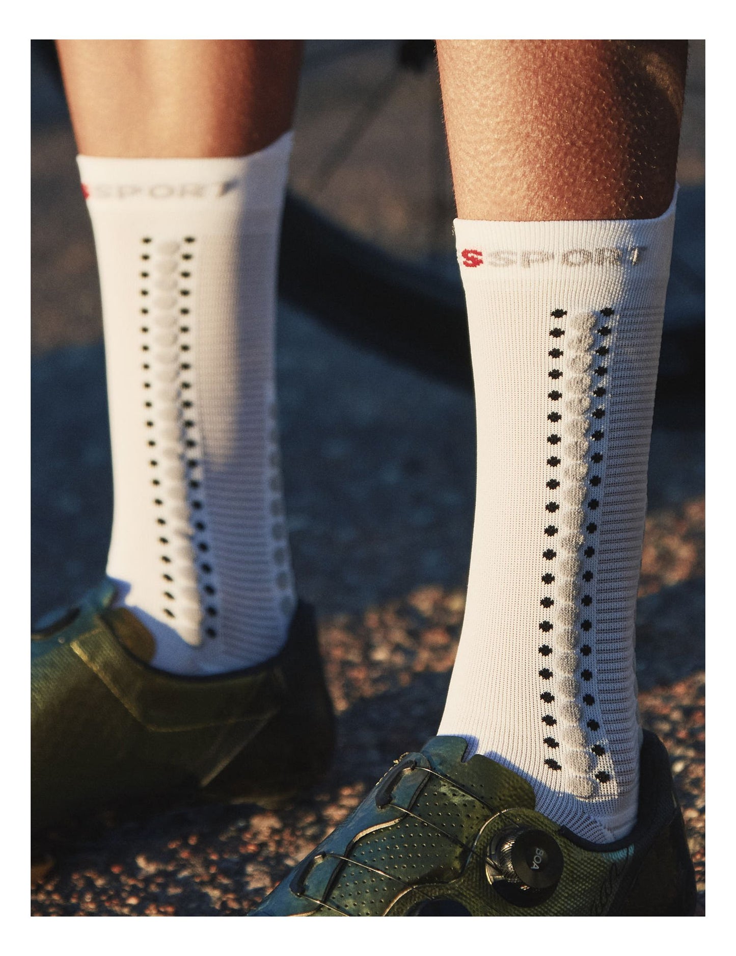 Compressport - Pro Racing socks v4 bike white/alloy T3