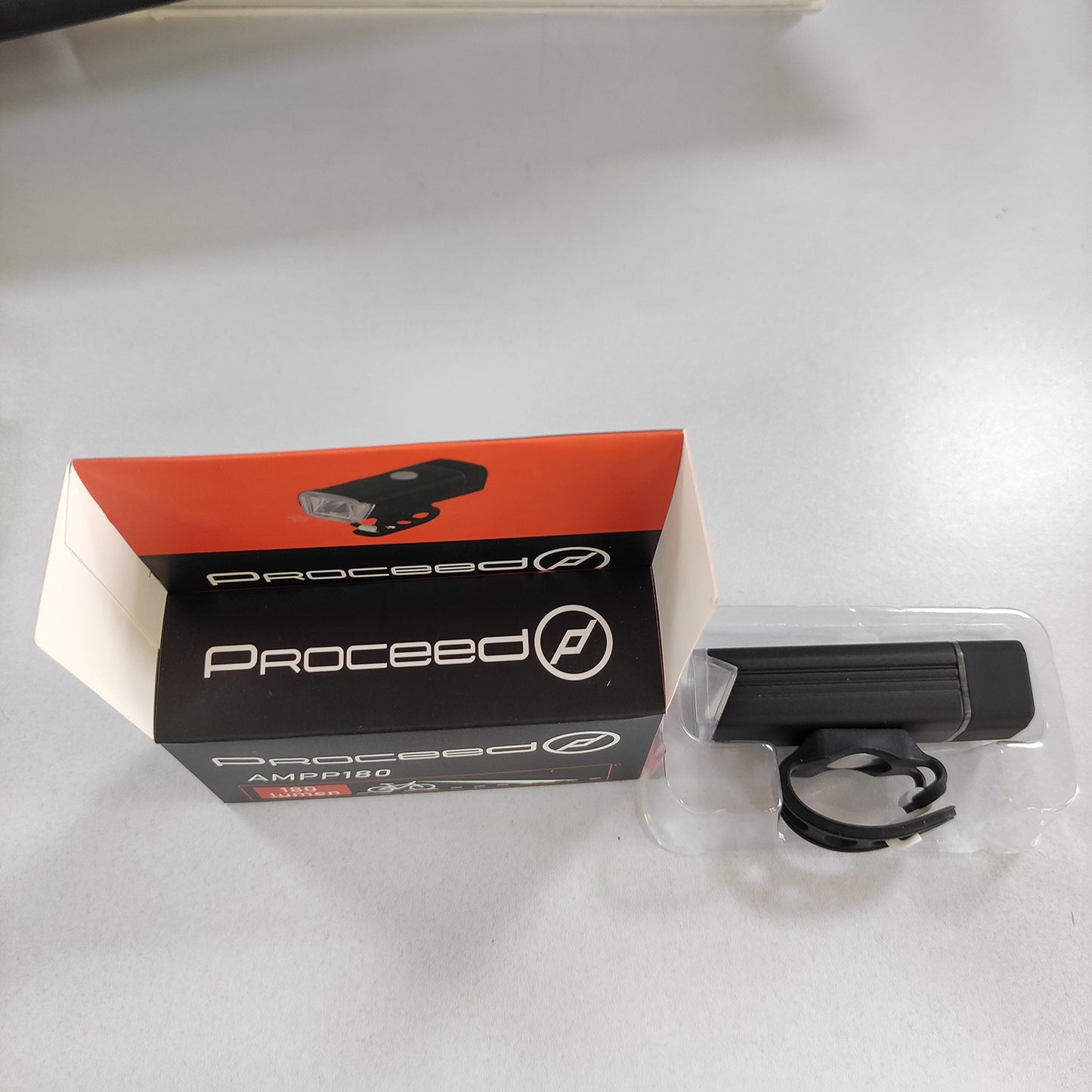 Proceed - Luz delantera 180 lm - USB